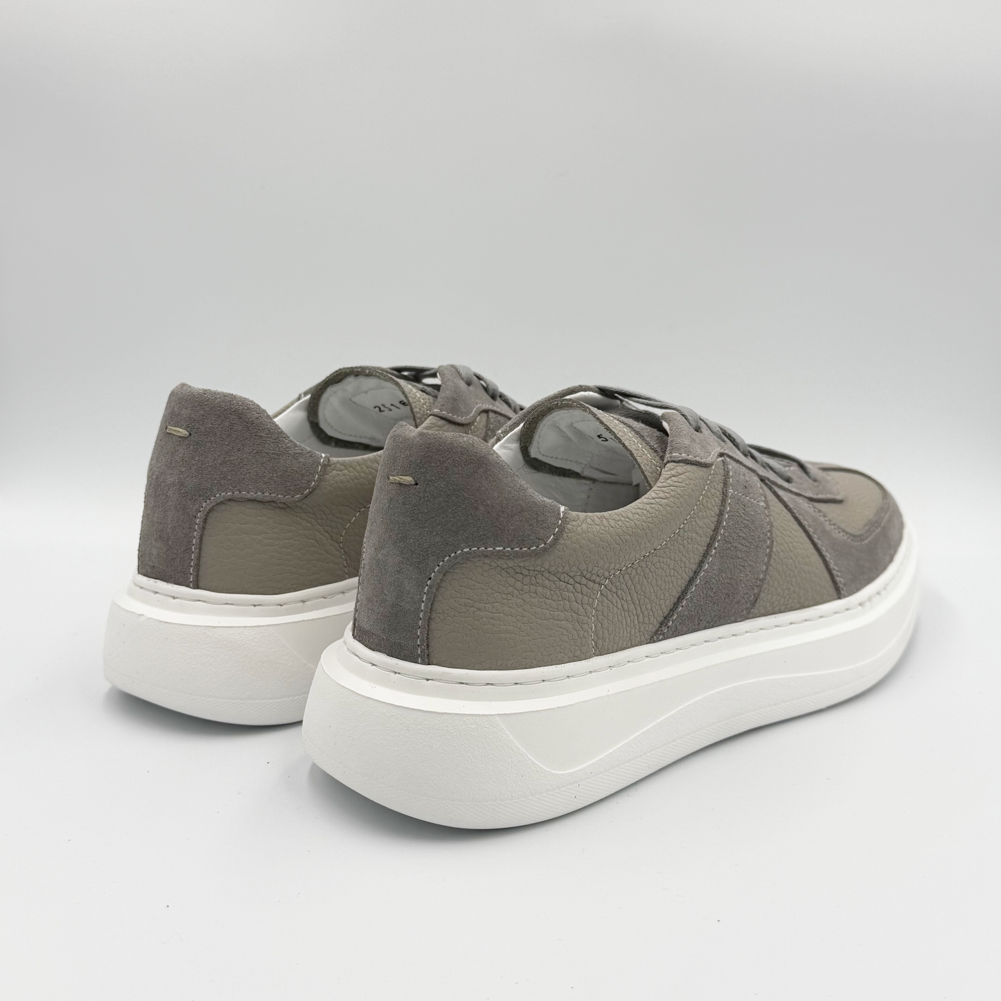 Nova Court Sneaker