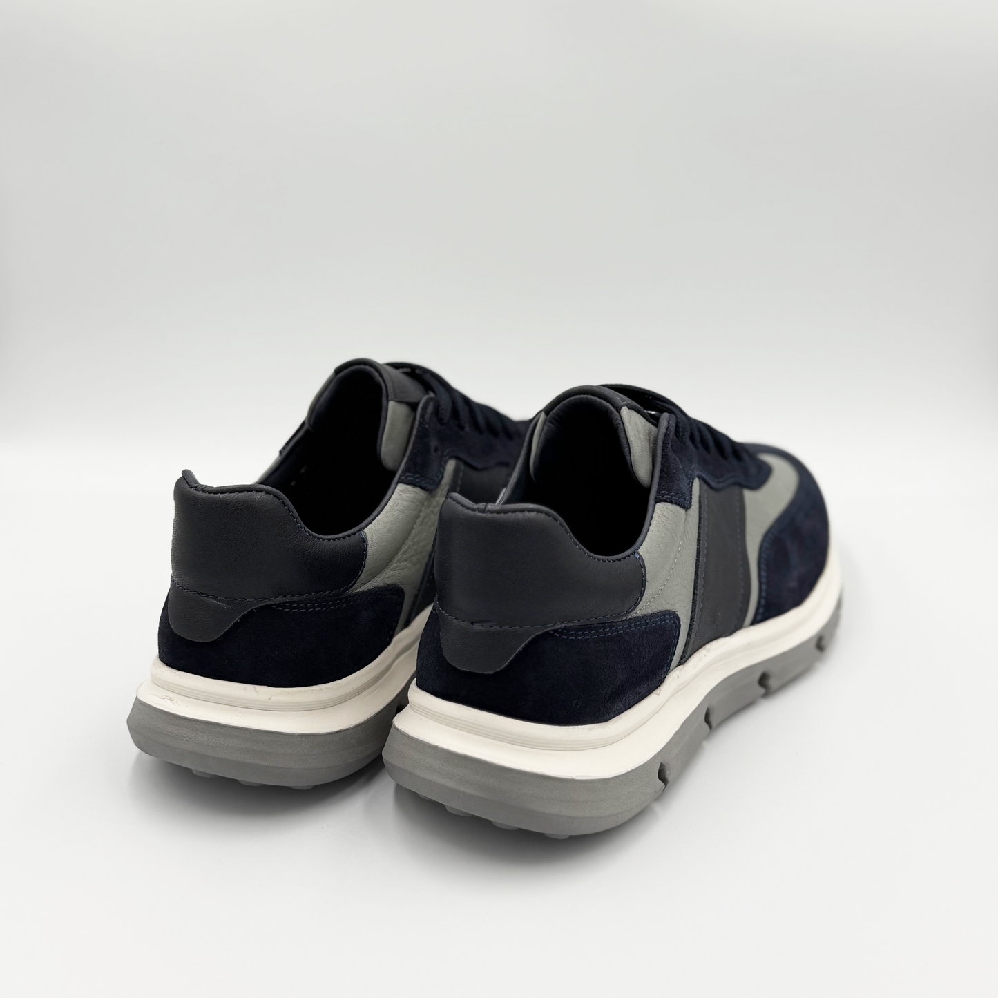 Aero Truck Runners - Navy