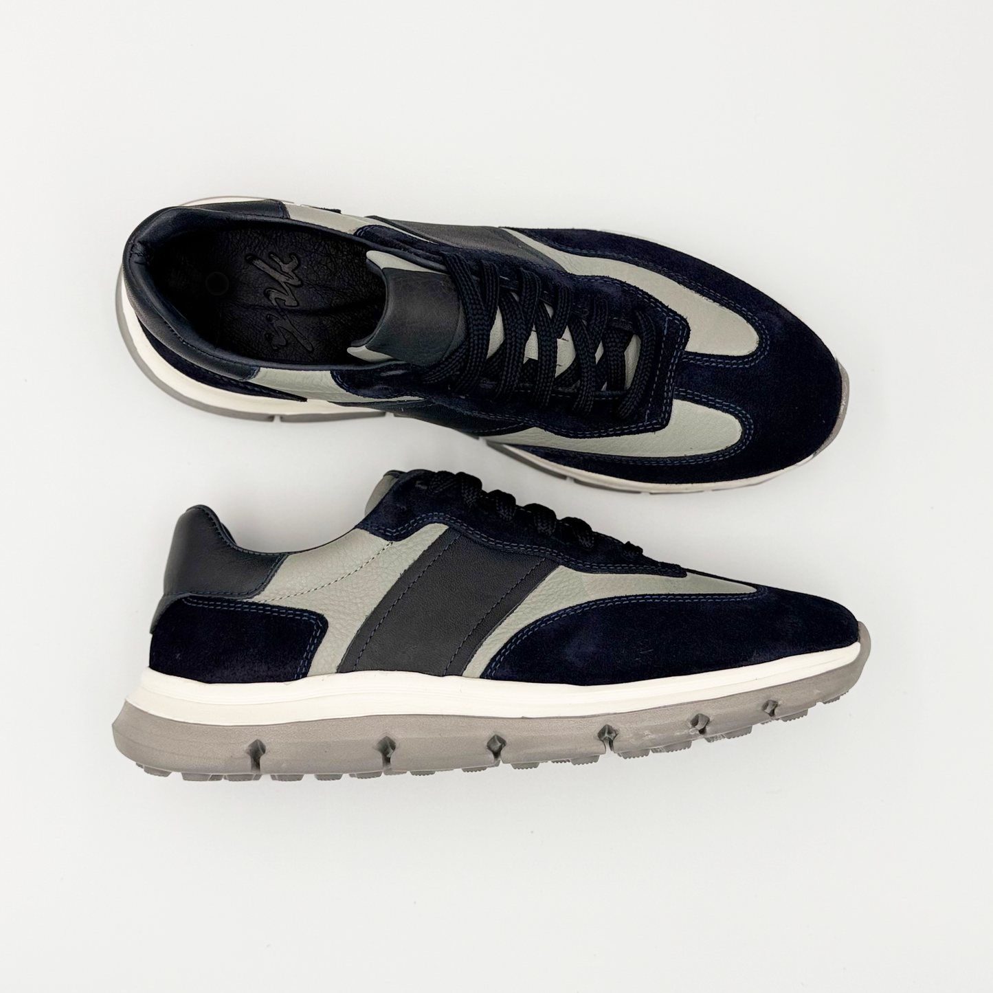Aero Truck Runners - Navy