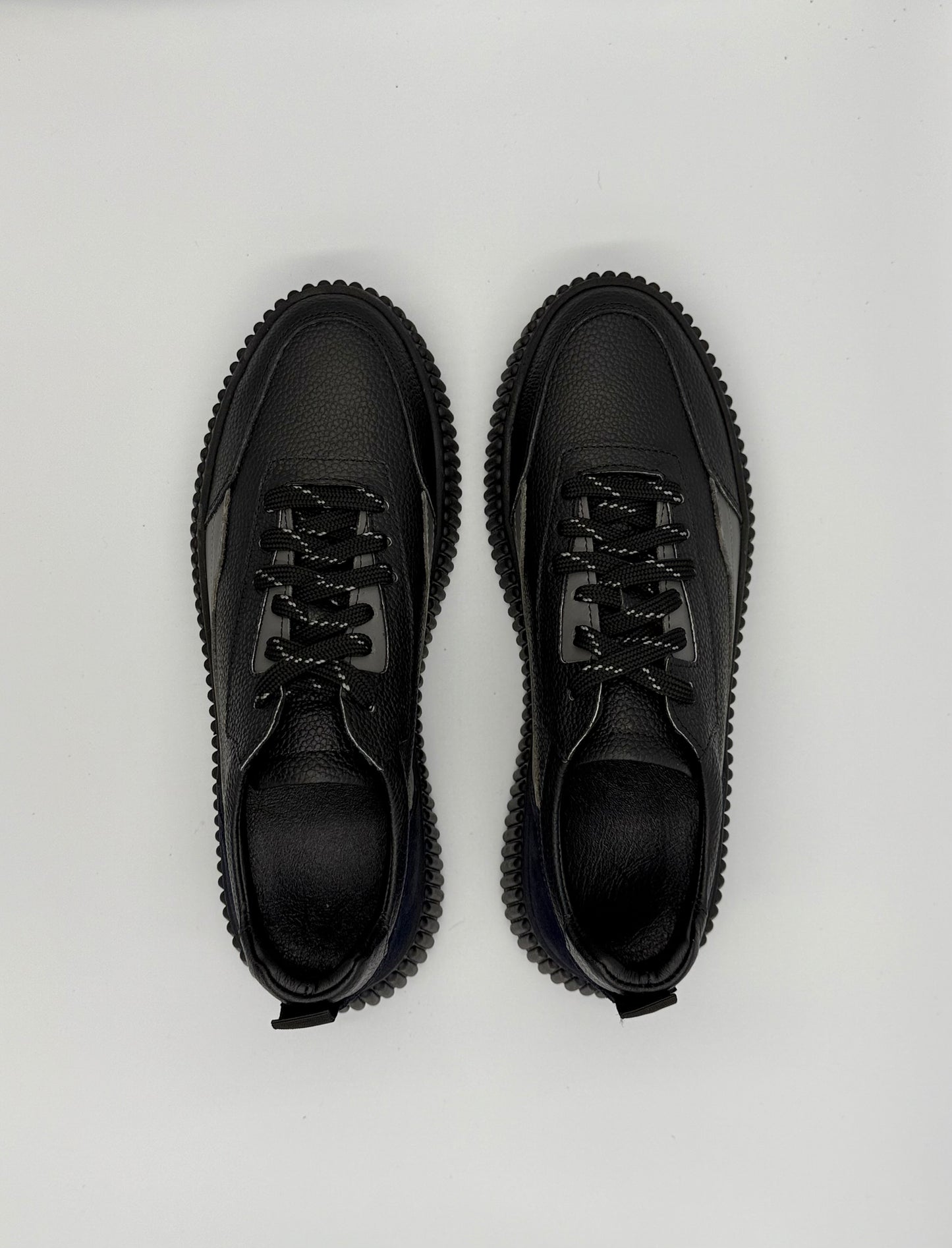 Axis Bold Sneakers