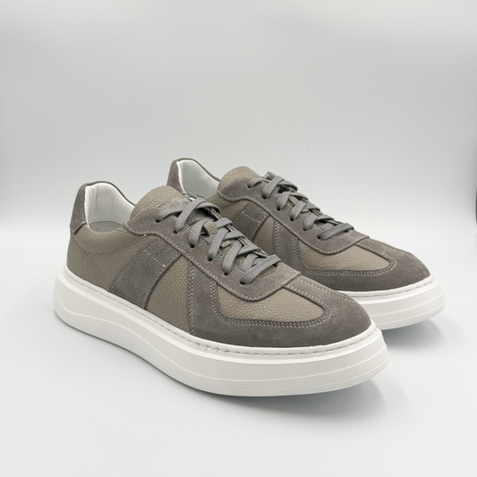 Nova Court Sneaker